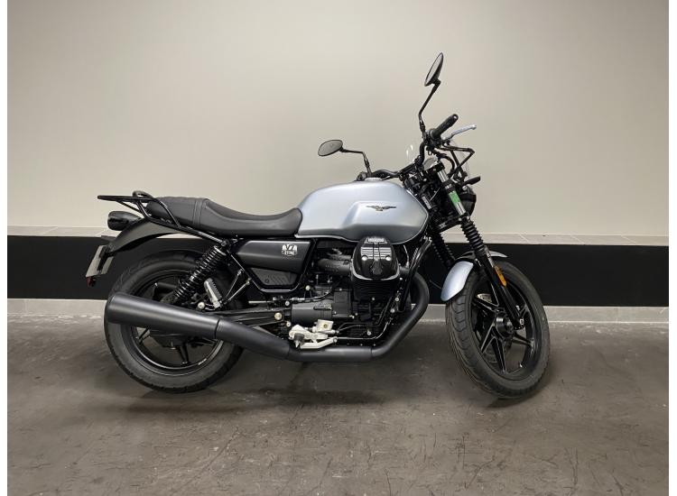 MOTO GUZZI V7 STONE faible kilométrage sous garantie  