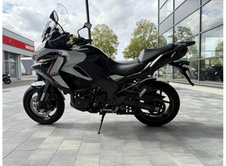 KAWASAKI VERSYS 1100 SE