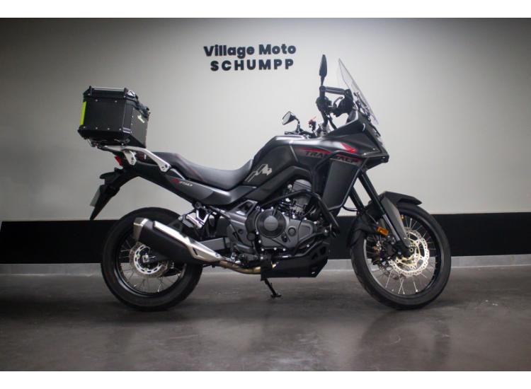 HONDA TRANSALP 750 / 2230 km / COMME NEUVE