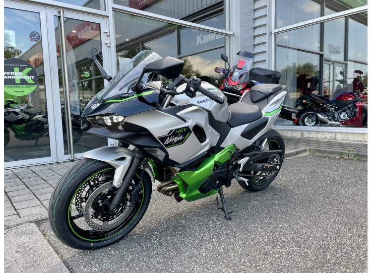 KAWASAKI Ninja 7 Hybrid