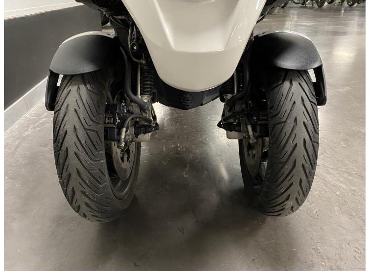 PIAGGIO MP3 300LT YOURBAN garantie 12 mois 