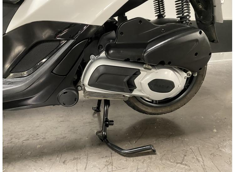 PIAGGIO MP3 300LT YOURBAN garantie 12 mois 