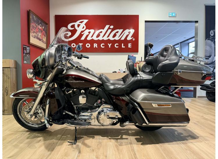 HARLEY-DAVIDSON TOURING ELECTRA GLIDE 1800 ULTRA CVO
