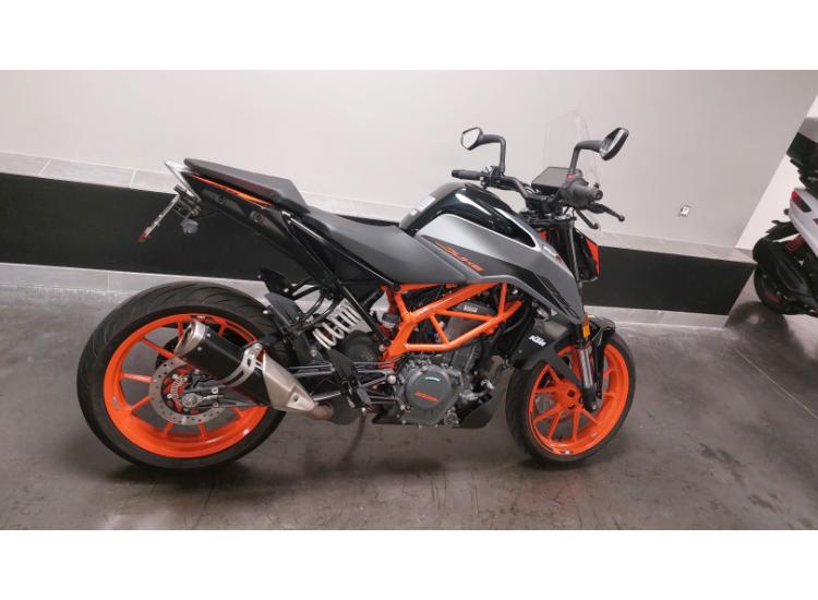 KTM DUKE 390
