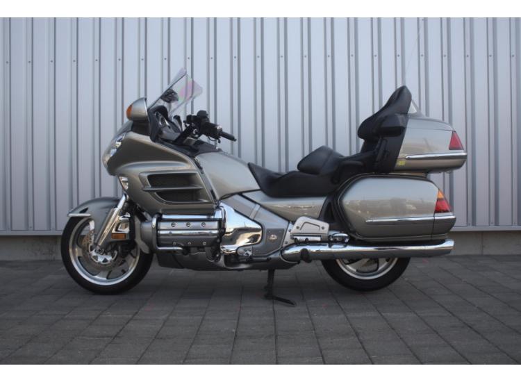 HONDA GOLDWING 1800 / TRES BON ETAT