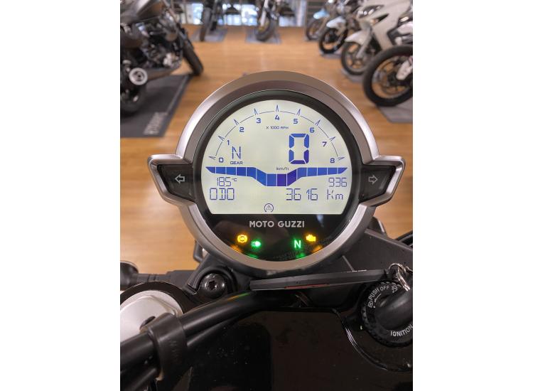 MOTO GUZZI V7 STONE 850 CENTENARIO garantie 12 mois