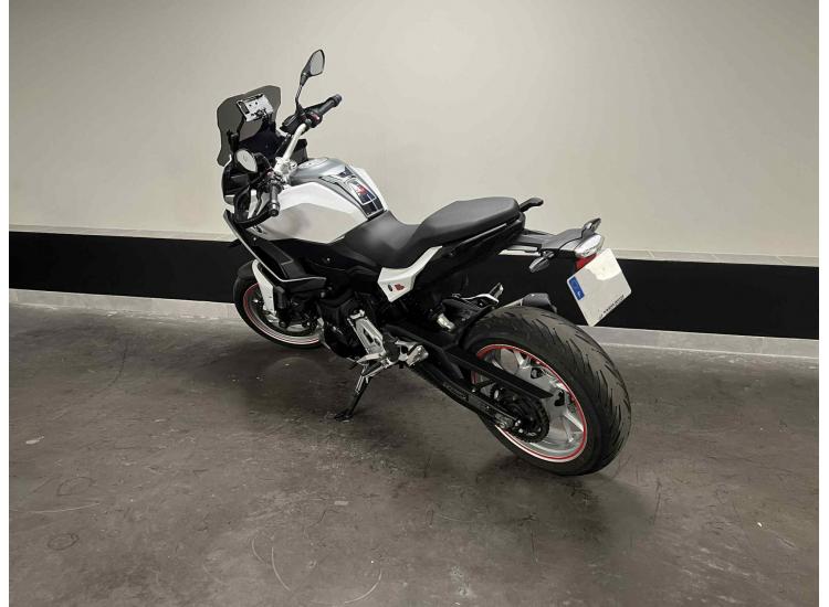 BMW F 900 XR