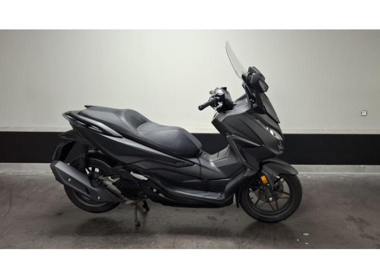 HONDA FORZA 125