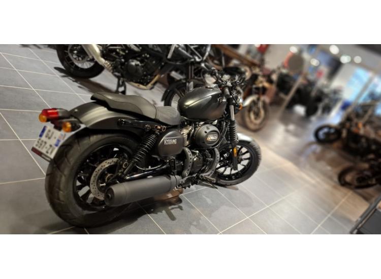 HYOSUNG BOBBER 125 / HYOSUNG GV 125S