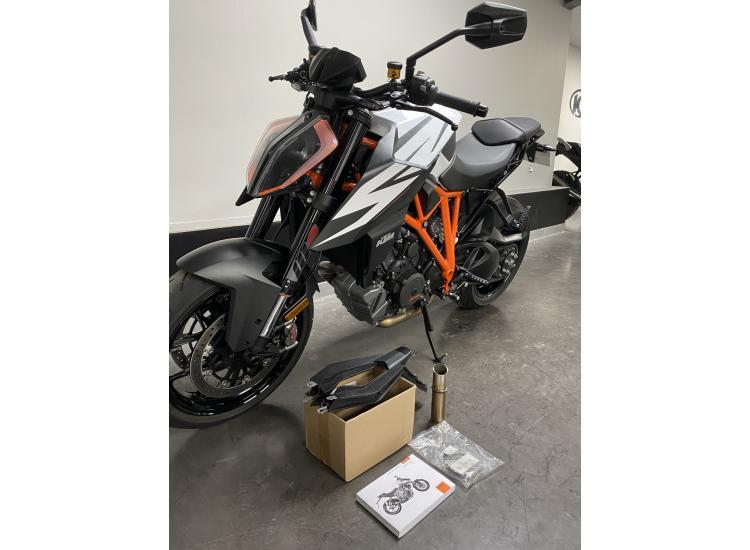 KTM 1290 SUPER DUKE R garantie 12 mois 