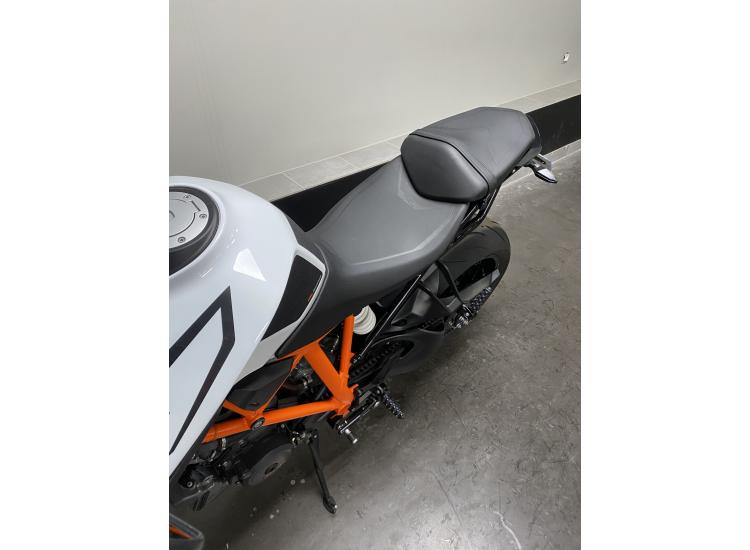 KTM 1290 SUPER DUKE R garantie 12 mois 