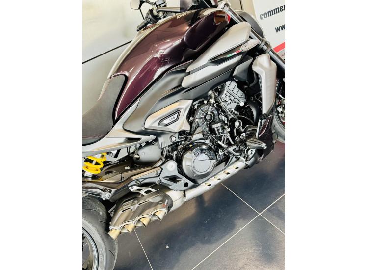 DUCATI XDIAVEL V4 LIGNE AKRAPOVIC TITANE