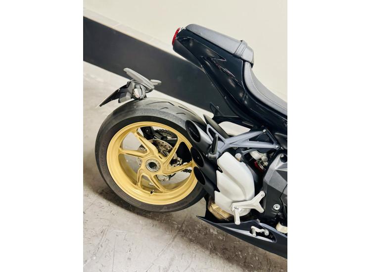 MV AGUSTA SUPERVELOCE 800 / MAGNIFIQUE