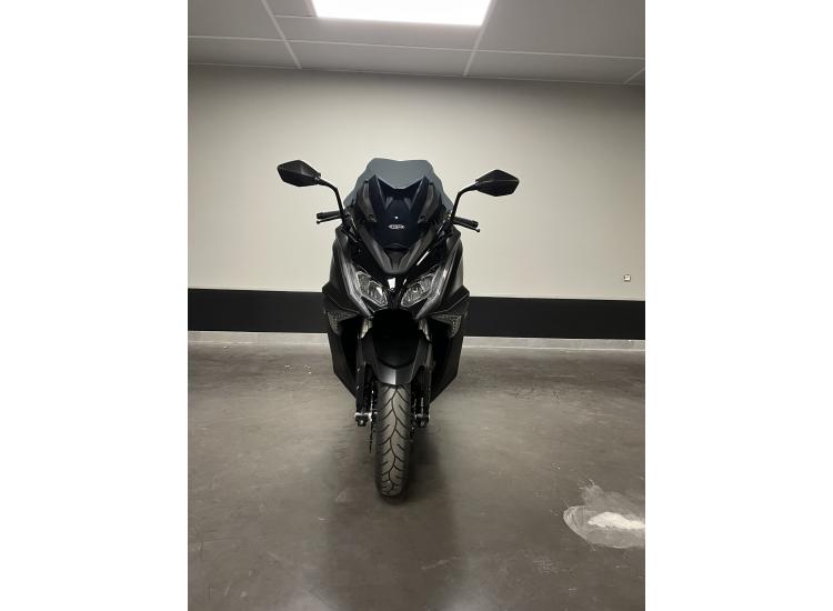 KYMCO AK 550