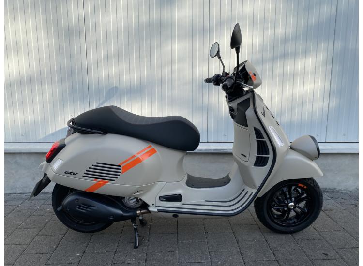 VESPA GTV 300