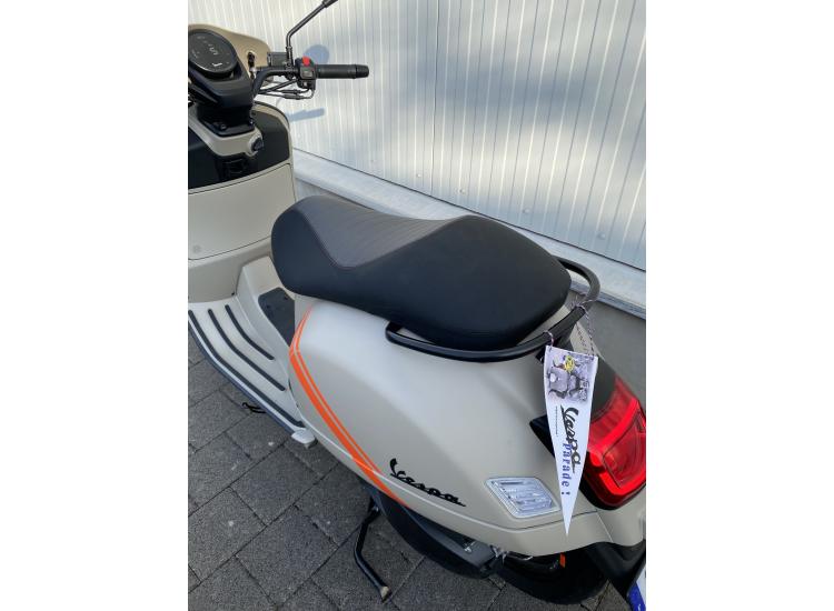 VESPA GTV 300
