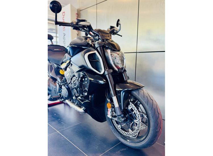 DUCATI DIAVEL V4