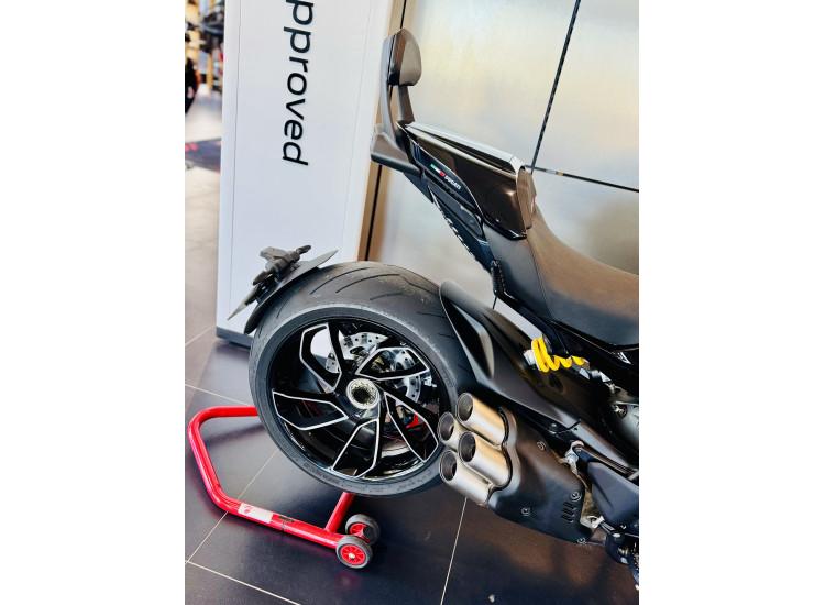 DUCATI DIAVEL V4
